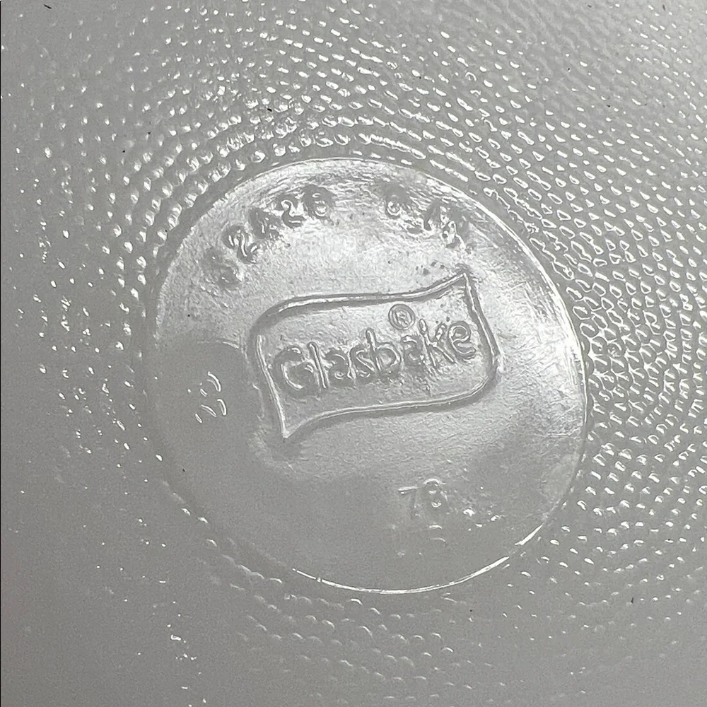 Vintage Glassbake 8x8 Daisy or Primrose pattern Baking Dish. Brownies!